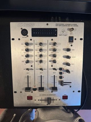 1 Skytec Subwoofer 1000W, 2 Ibiza Sound 300W