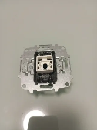 Conmutador Niessen Arco