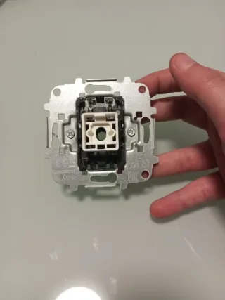 Conmutador Niessen Arco