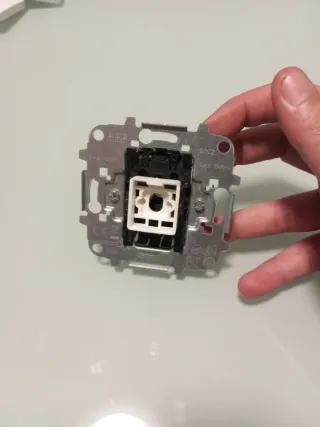 Conmutador Niessen Arco