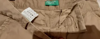 Pantalón Benetton beige chico