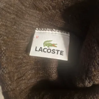 Gorro Lacoste marrón tejido