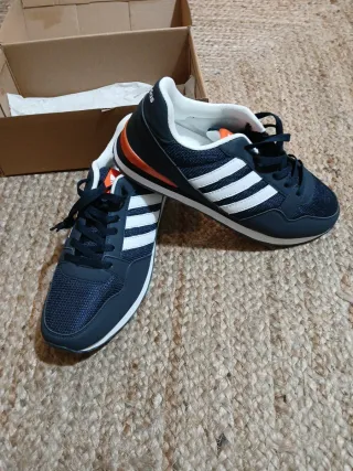 Zapatillas Adidas Azul y Naranja