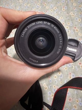 Canon EOS M100 + Objetivo 15-45mm