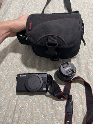 Canon EOS M100 + Objetivo 15-45mm
