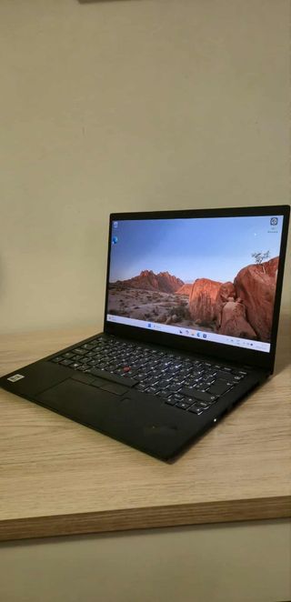 Lenovo X1 Carb Gen 8 i5-10210U, 16Gb y 256Gb