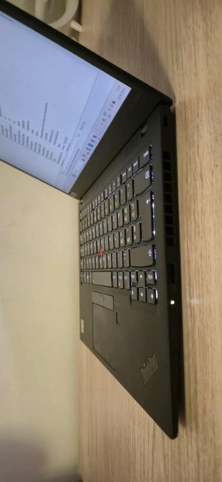 Lenovo X1 Carb Gen 8 i5-10210U, 16Gb y 256Gb