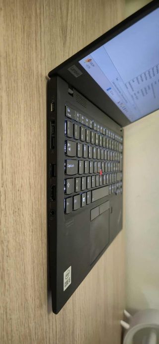 Lenovo X1 Carb Gen 8 i5-10210U, 16Gb y 256Gb