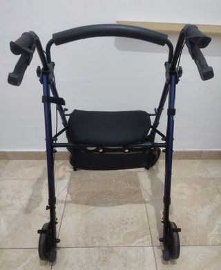 Silla de ruedas, andador y ducha