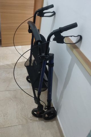 Silla de ruedas, andador y ducha