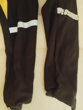 Ropa Ciclismo Btwin Negra y Amarilla