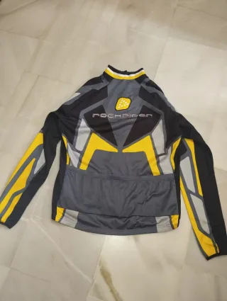 Ropa Ciclismo Btwin Negra y Amarilla