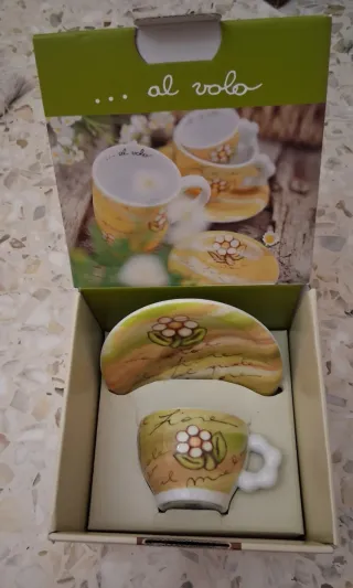 Tazza e piattino Thun in ceramica