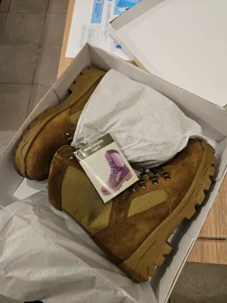 Botas Campaña Ligeras ET Talla 40 Nuevas