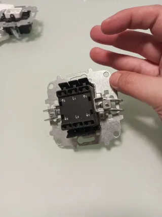 Doble conmutador Niessen Arco