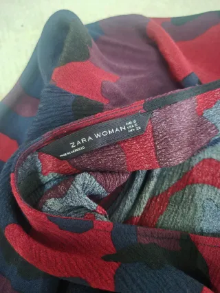 Vestido Zara Camuflaje Rojo y Negro