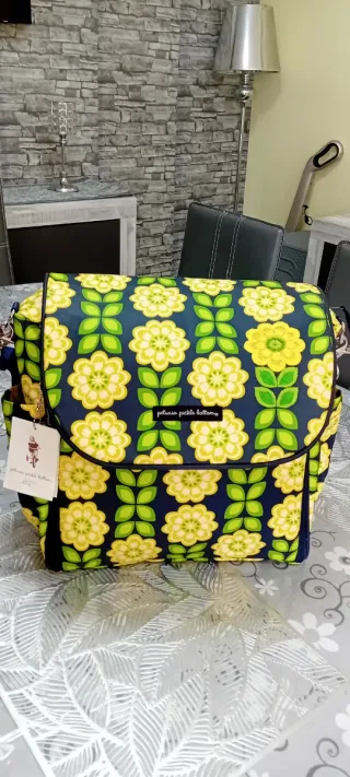 Bolso de bebé Petunia Pickle Bottom nuevo