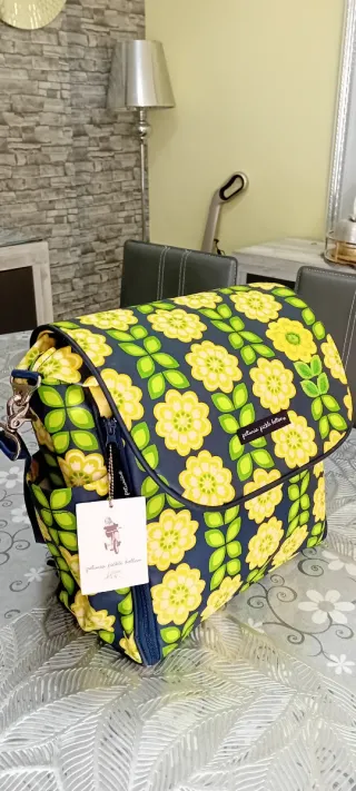 Bolso de bebé Petunia Pickle Bottom nuevo