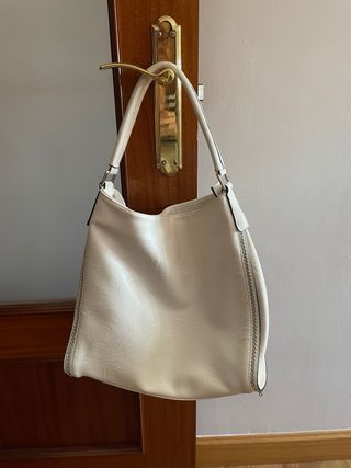 Bolso de hombro blanco