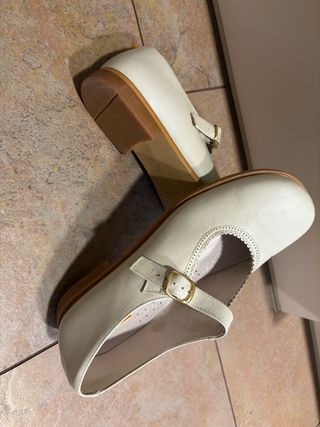 Zapatos Pablosky comunión niña blancos