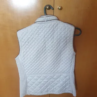 Chaleco acolchado beige