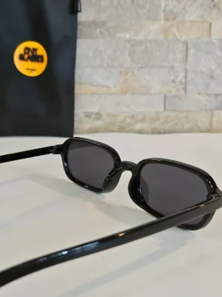 Occhiali squadrati oversize neri