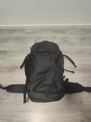 Mochila Forclaz Travel 500 40L Negra