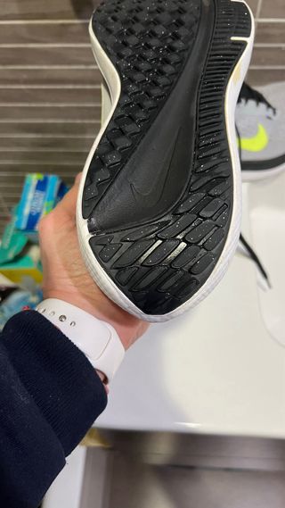 Nike Winflo 10 gris/amarillo