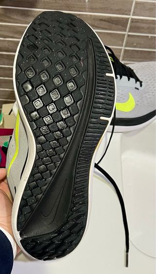 Nike Winflo 10 gris/amarillo