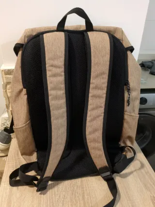 Mochila Adidas Marrón y Negra