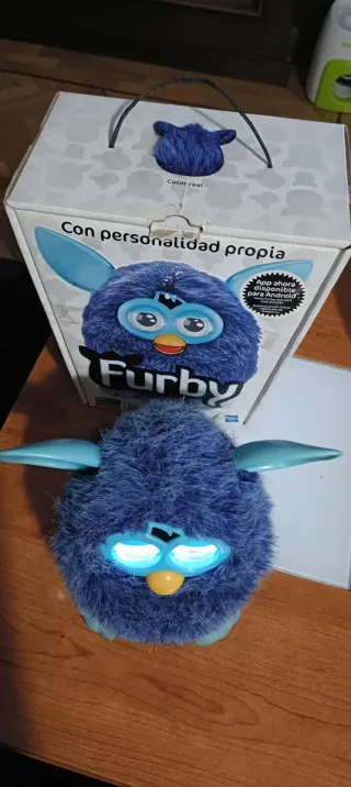 Furby Azul y morado Juguete Interactivo.