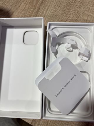 IPHONE 13 ROSA Y APPEL WATCH SE 40mm space gray.