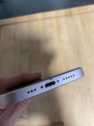 IPHONE 13 ROSA Y APPEL WATCH SE 40mm space gray.