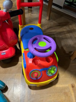 Moto correpasillos y andador bebé