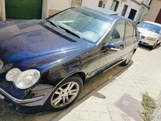 mercedes Benz  220 diésel  2003