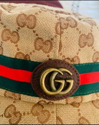 Cappello in tela Gucci beige con stampa GG
