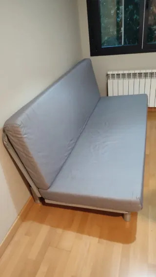 Sofá Cama Gris Tela y Metal.