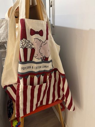 Cocina de madera Ikea (35€) + accesorios (18€)