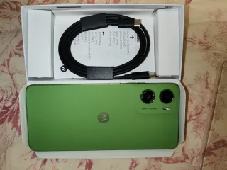 Telefono Motorola G06 Verde