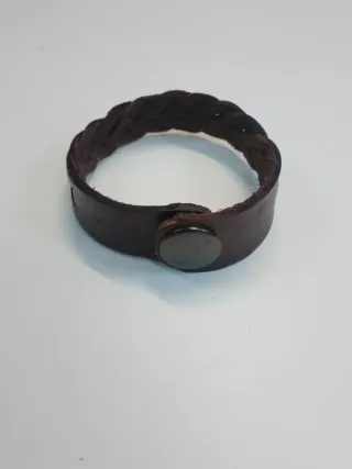 Pulsera de cuero trenzado