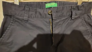 Pantalones Benetton niño azul marino.