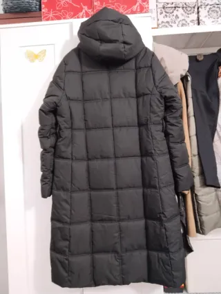 Abrigo acolchado largo negro