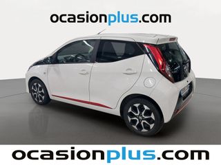 Toyota Aygo 1.0 70 x-play 53 kW (72 CV)