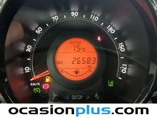 Toyota Aygo 1.0 70 x-play 53 kW (72 CV)