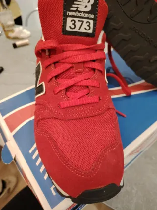 New Balance Bambas Rojas y Grises