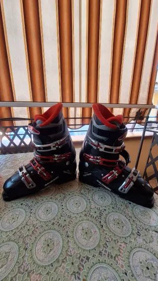 Scarponi sci Salomon neri e rossi