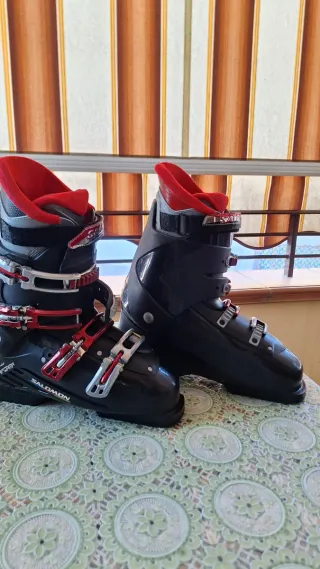 Scarponi sci Salomon neri e rossi