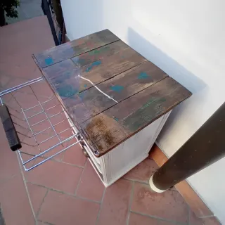 Mobiletto con 2 cassetti e cestino