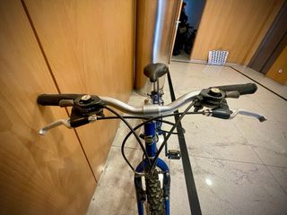 Bicicleta juvenil Conor azul