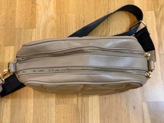 Bolso bandolera acolchado beige